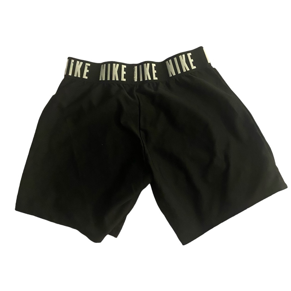 Nike girls basketball shorts S